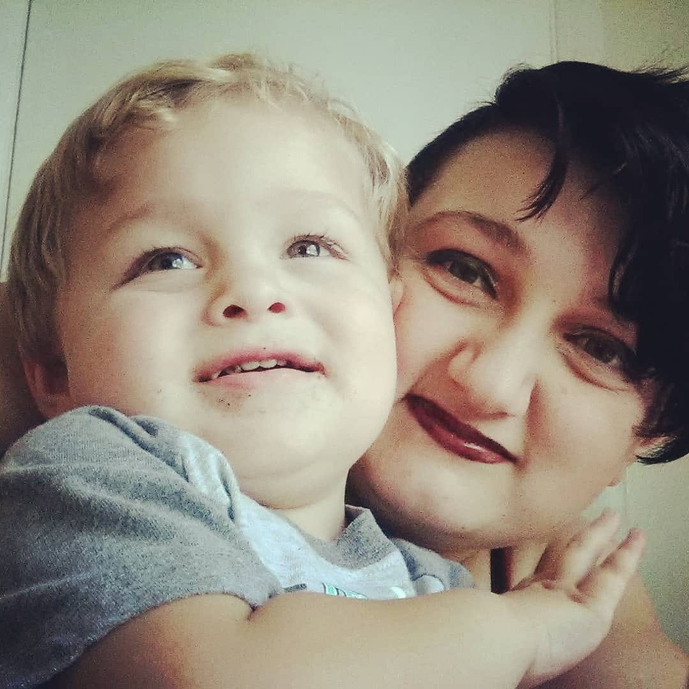 Meet your Posher, Farrah